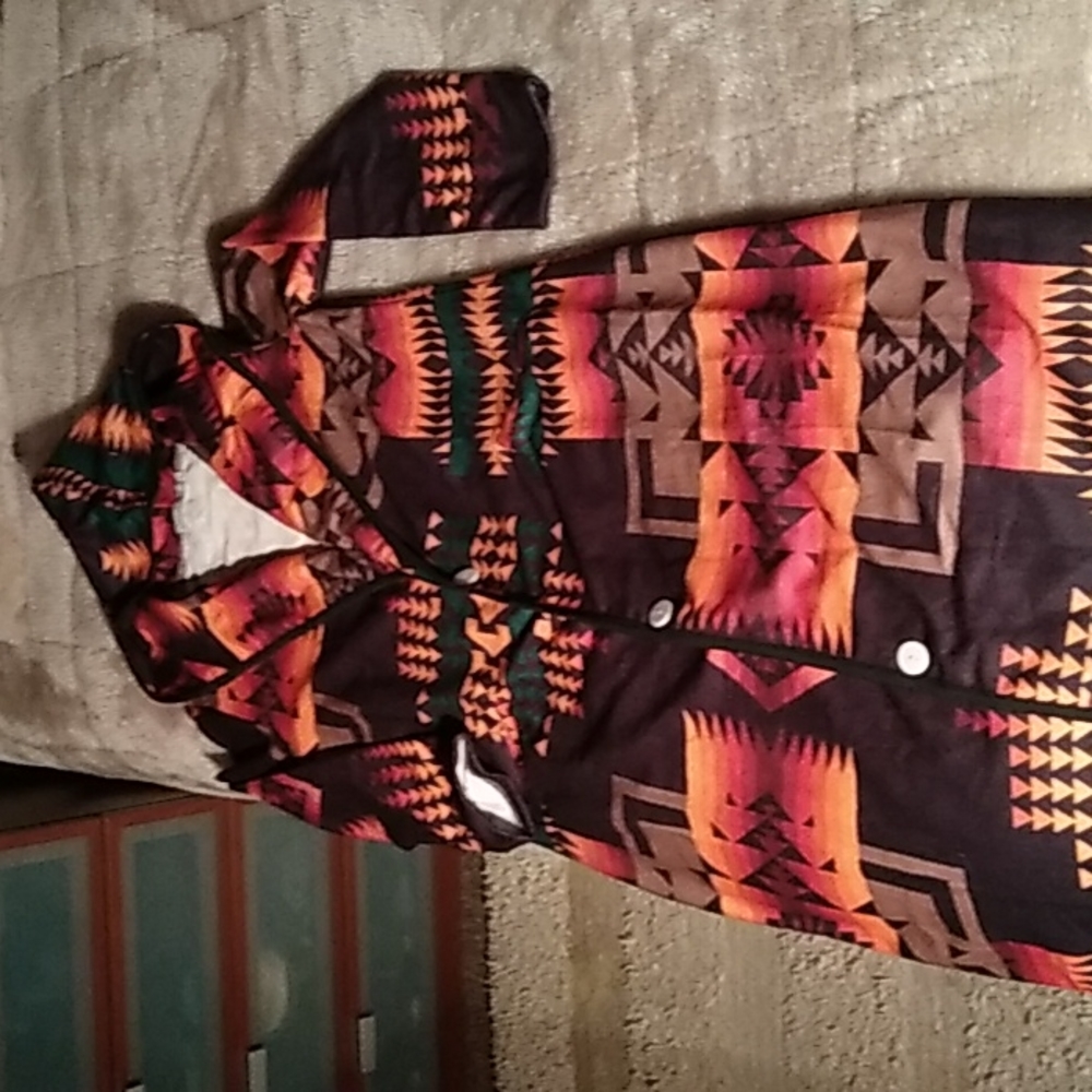 P Light weight duster. Aztec colors. NWOT Never been worn